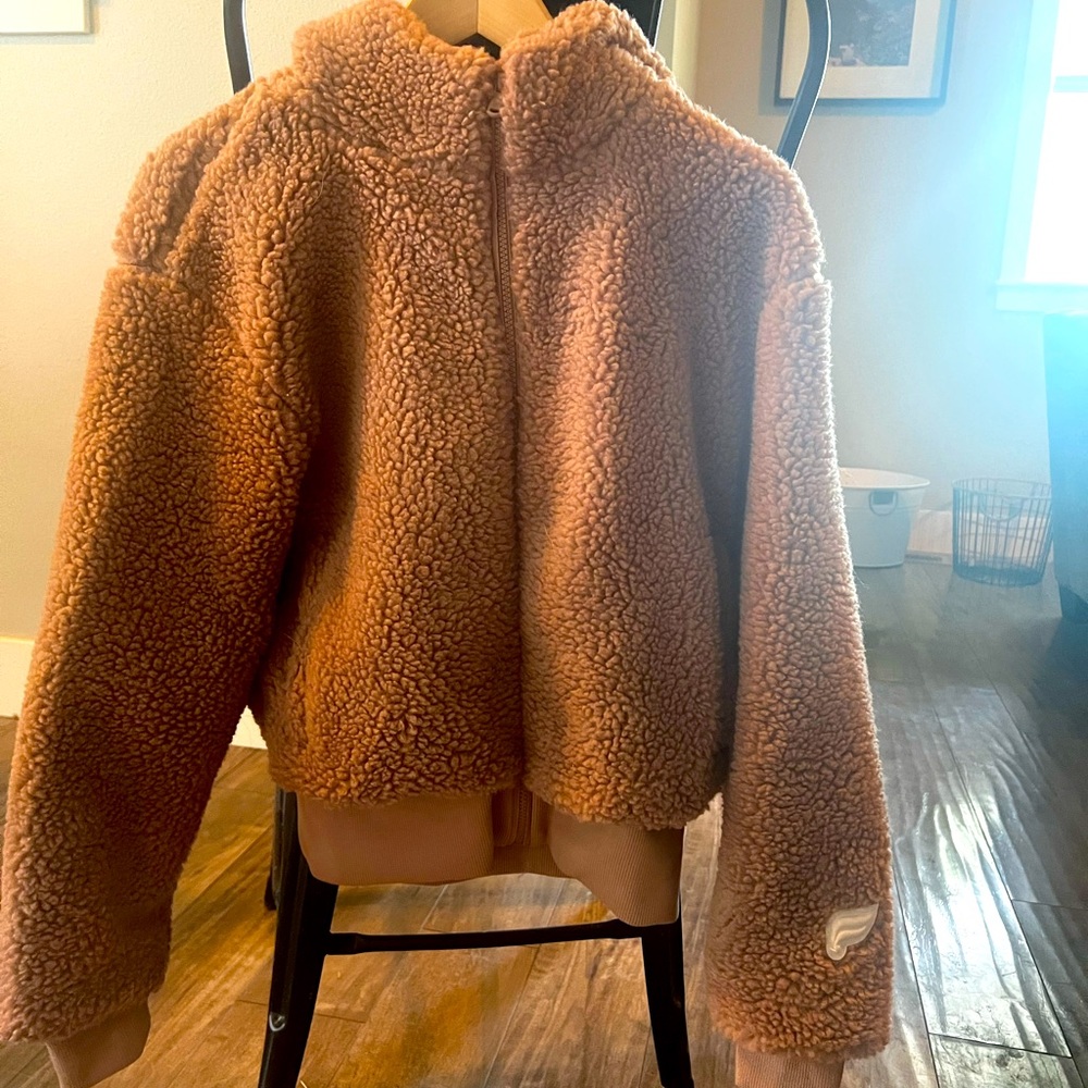 Cropped Fabletics Jacket